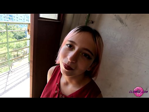 ❤️ סענסואַל תּלמיד סאַקס אַ פרעמדער אין די אָוטבאַקק - מיט זיין פּנים סופּער פּאָרן ביי אונדז ️❤
